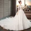 Illusion Ivoire Robe De Mariée 2019 Princesse V-Cou Manches Courtes Dos Nu Appliques En Dentelle Perlage Chapel Train Volants