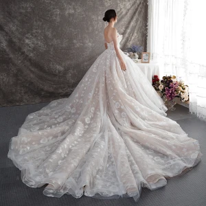 Luksus Champagne Brudekjoler 2019 Prinsesse Kjæreste Uten Ermer Ryggløse Appliques Blonder Glitter Tyll Beading Cathedral Train Buste
