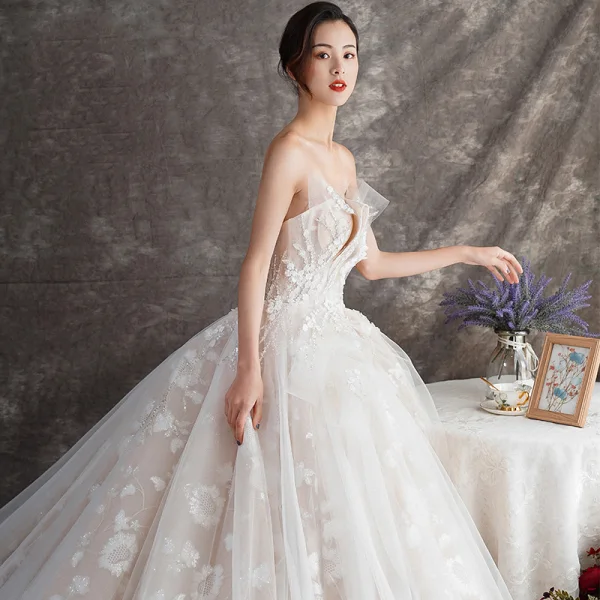 Luksus Champagne Brudekjoler 2019 Prinsesse Kjæreste Uten Ermer Ryggløse Appliques Blonder Glitter Tyll Beading Cathedral Train Buste