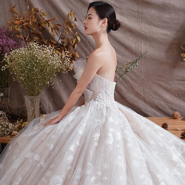 Luksus Champagne Brudekjoler 2019 Prinsesse Kjæreste Uten Ermer Ryggløse Appliques Blonder Glitter Tyll Beading Cathedral Train Buste