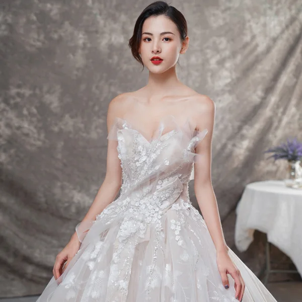 Luksus Champagne Brudekjoler 2019 Prinsesse Kjæreste Uten Ermer Ryggløse Appliques Blonder Glitter Tyll Beading Cathedral Train Buste