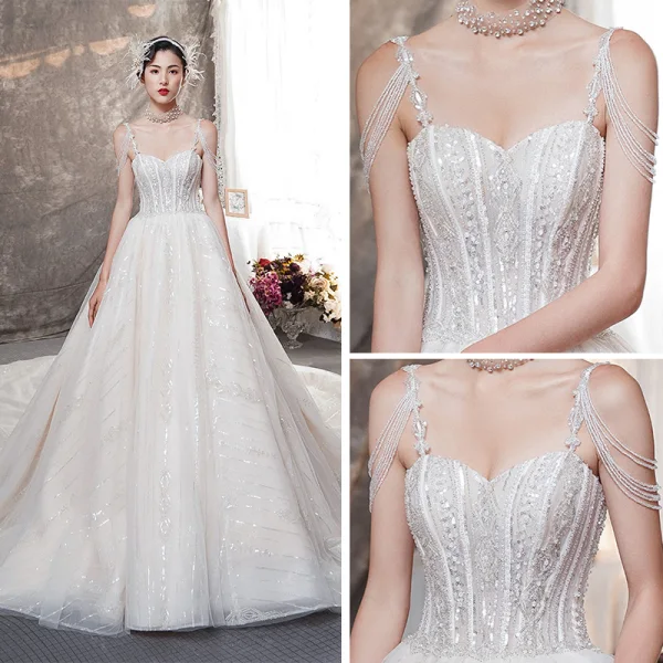 Élégant Champagne Robe De Mariée 2019 Princesse Bretelles Spaghetti Sans Manches Dos Nu Perle Perlage Glitter Tulle Cathedral Train Volants