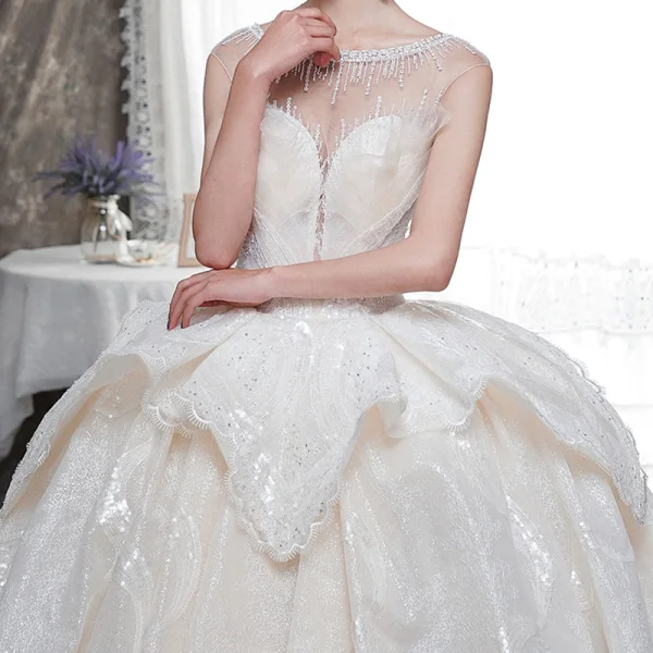 Luxe Champagne Transparentes Robe De Mariée 2019 Robe Boule Encolure Carrée Sans Manches Dos Nu Perlage Glitter Tulle Cathedral Train Volants