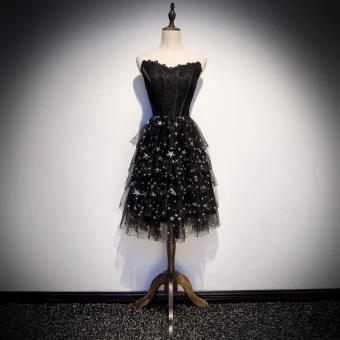 Modern Fashion Black Party Dresses 2019 A Line Princess Sweetheart Sleeveless Star Embroidered Knee Length Ruffle Backless Formal Dresses
