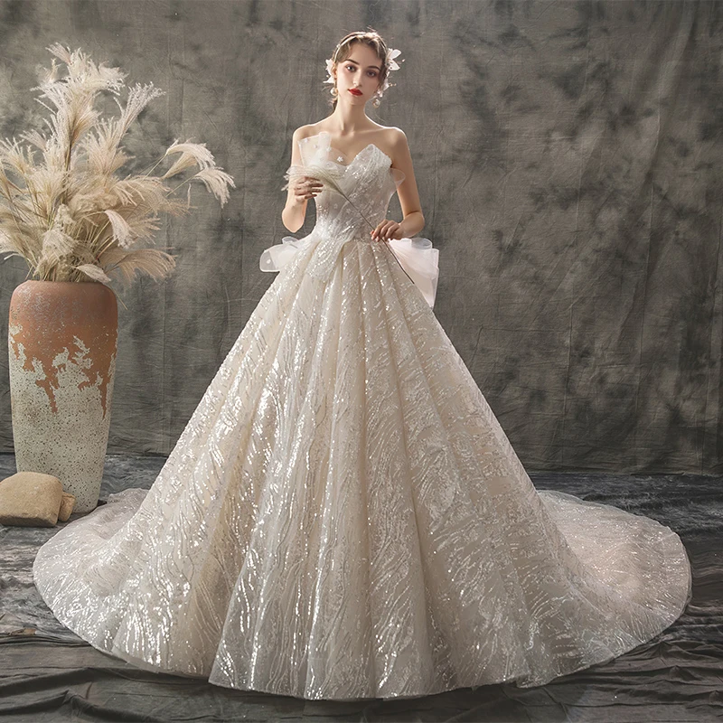 Sparkly Champagne Brudekjoler 2019 Prinsesse Kjæreste Uten Ermer Ryggløse Beading Perle Glitter Paljetter Cathedral Train Buste