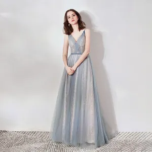 Élégant Gris Robe De Soirée 2019 Princesse Col V Profond Sans Manches Perlage Ceinture Glitter Tulle Longue Volants Dos Nu Robe De Ceremonie