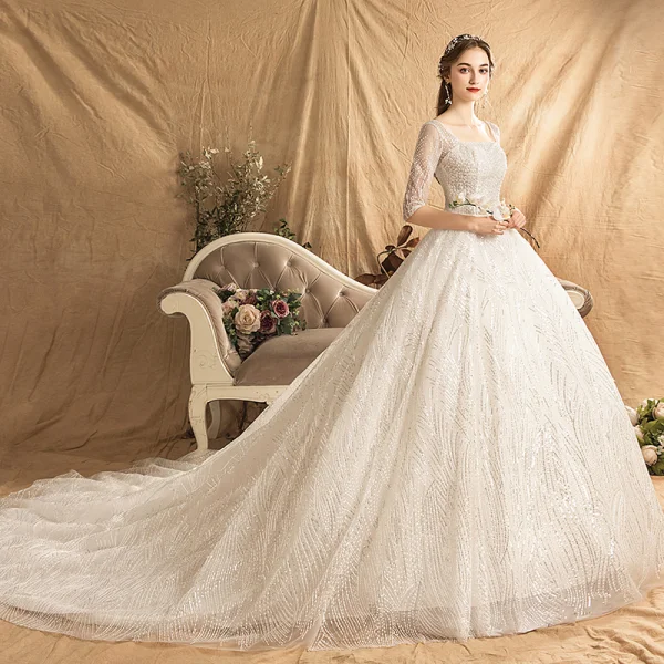 Schöne Ivory / Creme Brautkleider / Hochzeitskleider 2019 A Linie Eckiger Ausschnitt 1/2 Ärmel Rückenfreies Perlenstickerei Glanz Pailletten Kapelle-Schleppe Rüschen