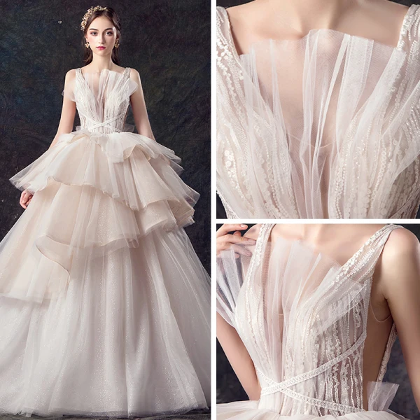 Schöne Champagner Durchsichtige Brautkleider / Hochzeitskleider 2019 Ballkleid Tiefer V-Ausschnitt Ärmellos Rückenfreies Glanz Tülle Perlenstickerei Hof-Schleppe Fallende Rüsche