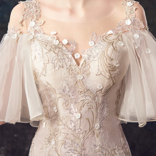 Elegante Champagner Durchsichtige Brautkleider / Hochzeitskleider 2019 Meerjungfrau Eckiger Ausschnitt Glockenhülsen Rückenfreies Applikationen Spitze Blumen Perle Pailletten Perlenstickerei Hof-Schleppe Rüschen
