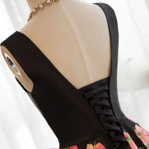 Modern / Fashion Black Flower Prom Dresses 2017 A-Line / Princess V-Neck Sleeveless Printing Satin Sash Floor-Length / Long Backless Formal Dresses