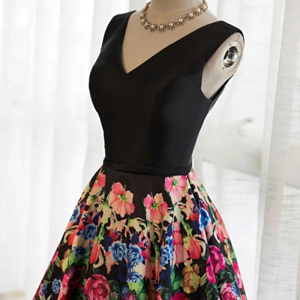 Modern / Fashion Black Flower Prom Dresses 2017 A-Line / Princess V-Neck Sleeveless Printing Satin Sash Floor-Length / Long Backless Formal Dresses