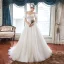 Élégant Ivoire Jardin / Extérieur Robe De Mariée 2019 Princesse De l'épaule Gonflée Manches Courtes Dos Nu Appliques En Dentelle Train De Balayage Volants