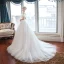 Élégant Ivoire Jardin / Extérieur Robe De Mariée 2019 Princesse De l'épaule Gonflée Manches Courtes Dos Nu Appliques En Dentelle Train De Balayage Volants
