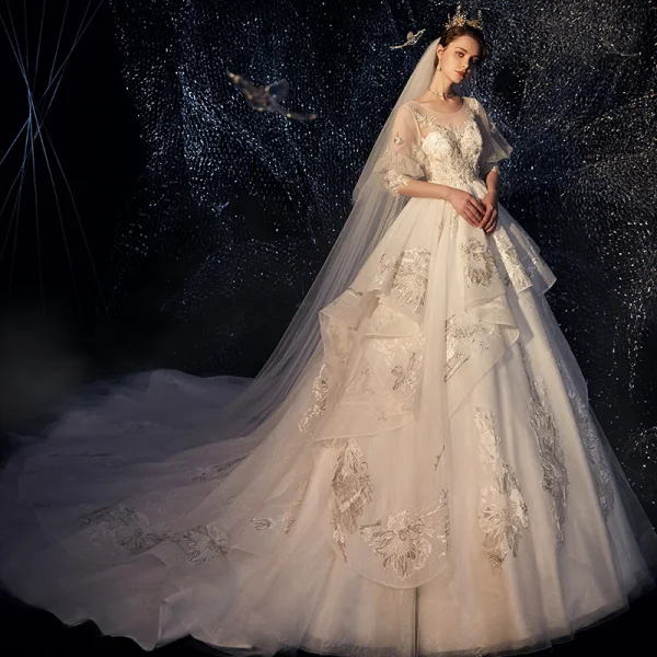 Élégant Ivoire Transparentes Robe De Mariée 2019 Princesse Encolure Dégagée Gonflée 3/4 Manches Dos Nu Appliques En Dentelle Paillettes Chapel Train Volants