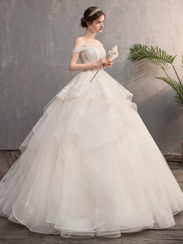 Affordable Champagne Outdoor / Garden Wedding Dresses 2019 A-Line / Princess Off-The-Shoulder Short Sleeve Backless Appliques Lace Beading Pearl Floor-Length / Long Ruffle