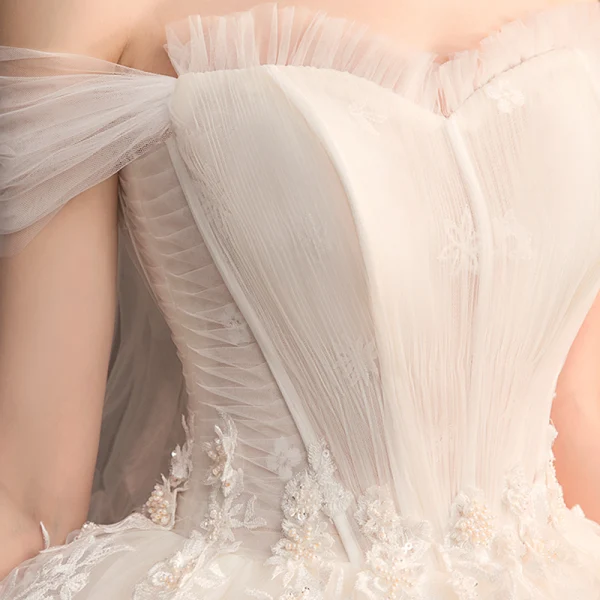 Affordable Champagne Outdoor / Garden Wedding Dresses 2019 A-Line / Princess Off-The-Shoulder Short Sleeve Backless Appliques Lace Beading Pearl Floor-Length / Long Ruffle