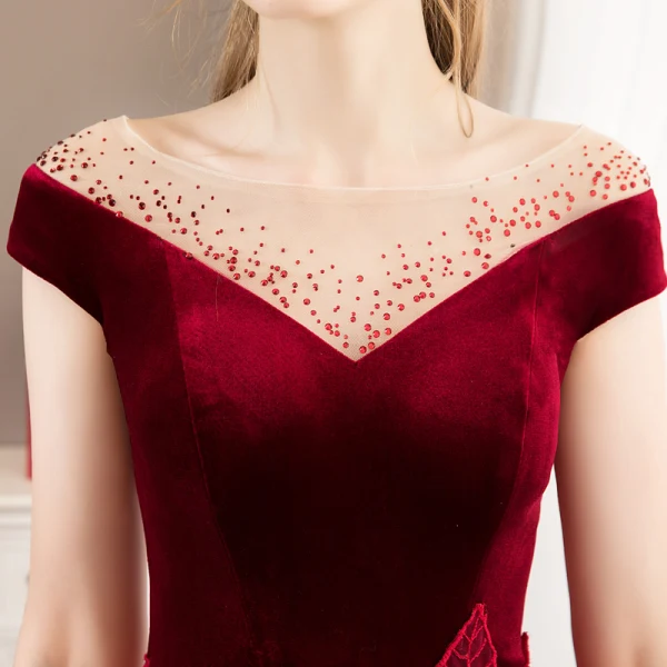 Chic Bordeaux Daim Robe De Soirée 2019 Princesse Transparentes Encolure Carrée Faux Diamant Manches Courtes Feuille Appliques En Dentelle Longue Volants Dos Nu Robe De Ceremonie