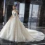 Luksus Champagne Brudekjoler 2019 Prinsesse Kjæreste Uten Ermer Ryggløse Appliques Blonder Paljetter Beading Cathedral Train Buste