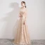 Élégant Champagne Robe De Soirée 2019 Princesse De l'épaule Manches de cloche Plumes Perlage Perle Train De Balayage Volants Dos Nu Robe De Ceremonie