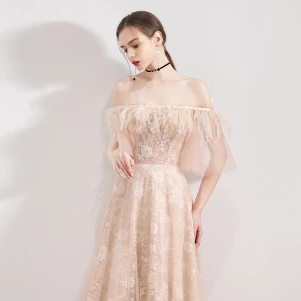 Élégant Champagne Robe De Soirée 2019 Princesse De l'épaule Manches de cloche Plumes Perlage Perle Train De Balayage Volants Dos Nu Robe De Ceremonie