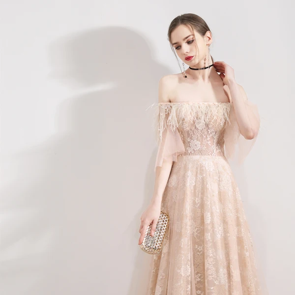Élégant Champagne Robe De Soirée 2019 Princesse De l'épaule Manches de cloche Plumes Perlage Perle Train De Balayage Volants Dos Nu Robe De Ceremonie