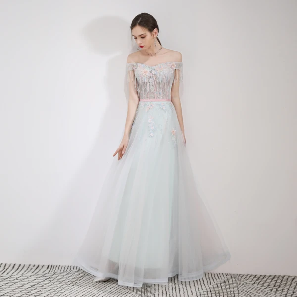 Élégant Bleu Ciel Robe De Soirée 2019 Princesse De l'épaule Manches Courtes Perlage Gland Appliques Fleur Faux Diamant Ceinture Longue Volants Dos Nu Robe De Ceremonie