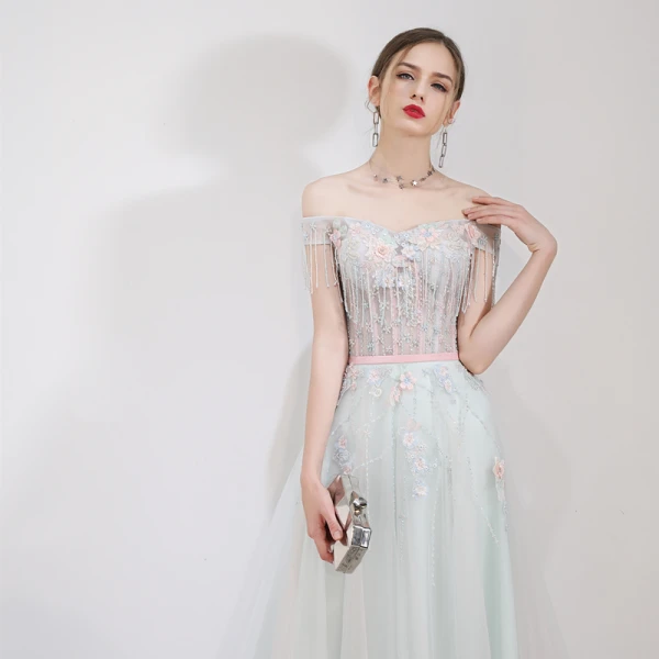 Élégant Bleu Ciel Robe De Soirée 2019 Princesse De l'épaule Manches Courtes Perlage Gland Appliques Fleur Faux Diamant Ceinture Longue Volants Dos Nu Robe De Ceremonie