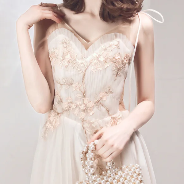 Charmant Champagne Robe De Soirée 2019 Princesse Bretelles Spaghetti Sans Manches Appliques En Dentelle Longue Volants Dos Nu Robe De Ceremonie
