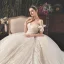 Beste Champagner Brautkleider / Hochzeitskleider 2019 Ballkleid Off Shoulder Schleife Kurze Ärmel Rückenfreies Applikationen Spitze Perlenstickerei Perle Pailletten Glanz Tülle Königliche Schleppe Rüschen