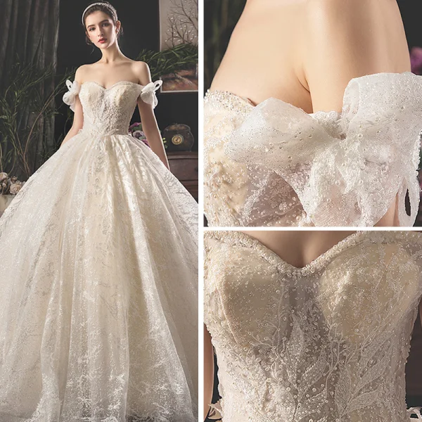 Beste Champagner Brautkleider / Hochzeitskleider 2019 Ballkleid Off Shoulder Schleife Kurze Ärmel Rückenfreies Applikationen Spitze Perlenstickerei Perle Pailletten Glanz Tülle Königliche Schleppe Rüschen