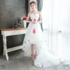 Affordable White Summer Beach Wedding Dresses 2019 A-Line / Princess Sweetheart Sleeveless Backless Red Appliques Lace Asymmetrical Ruffle