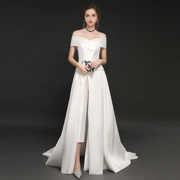 Schlicht Burgunderrot Satin Overall 2019 Off Shoulder Kurze Ärmel Sweep / Pinsel Zug Rückenfreies Abendkleider