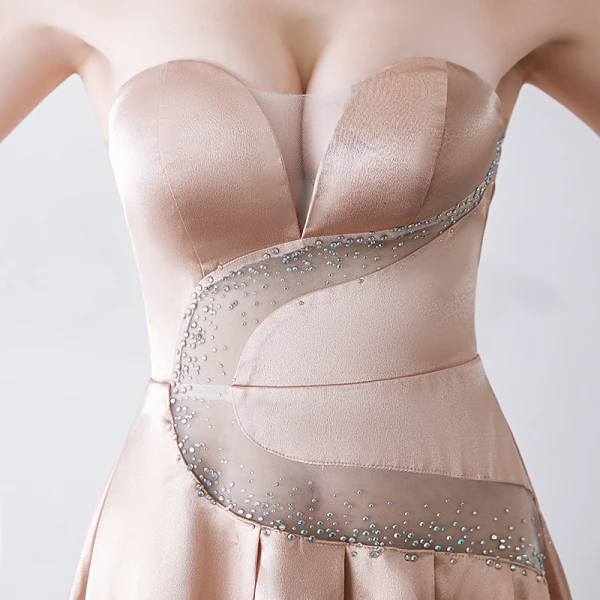 Sexy Nues Satin Robe De Soirée 2019 Princesse Amoureux Sans Manches Transparentes Faux Diamant Asymétrique Volants Dos Nu Robe De Ceremonie
