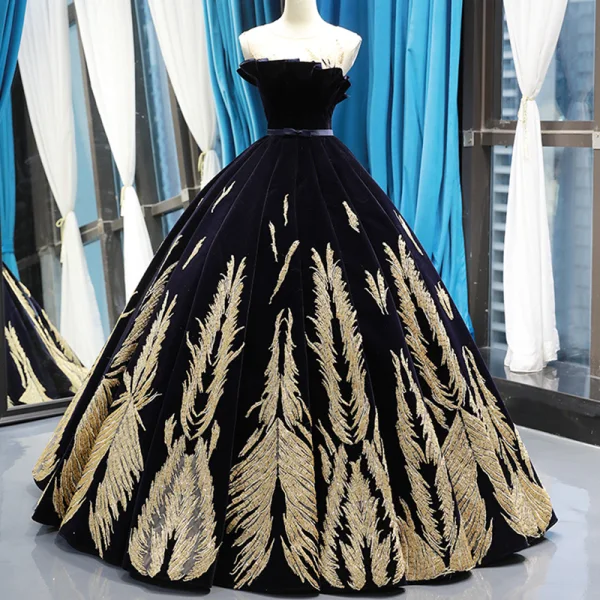 Luxe Bleu Marine Daim Transparentes Robe De Bal 2019 Robe Boule Encolure Dégagée Sans Manches Doré Appliques En Dentelle Perlage Noeud Ceinture