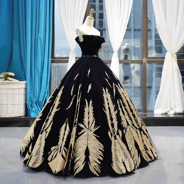 Luxe Bleu Marine Daim Transparentes Robe De Bal 2019 Robe Boule Encolure Dégagée Sans Manches Doré Appliques En Dentelle Perlage Noeud Ceinture