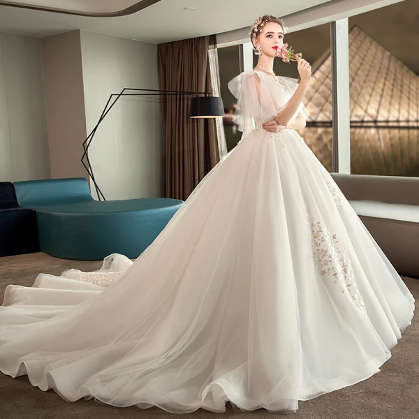Schöne Plus Größe Ivory / Creme Schwangere Brautkleider / Hochzeitskleider 2019 V-Ausschnitt Kurze Ärmel Rückenfreies Applikationen Spitze Rüschen Kapelle-Schleppe