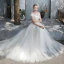 Abordable Champagne Jardin / Extérieur Robe De Mariée 2019 Princesse De l'épaule Manches Courtes Dos Nu Appliques En Dentelle Perlage Perle Train De Balayage Volants