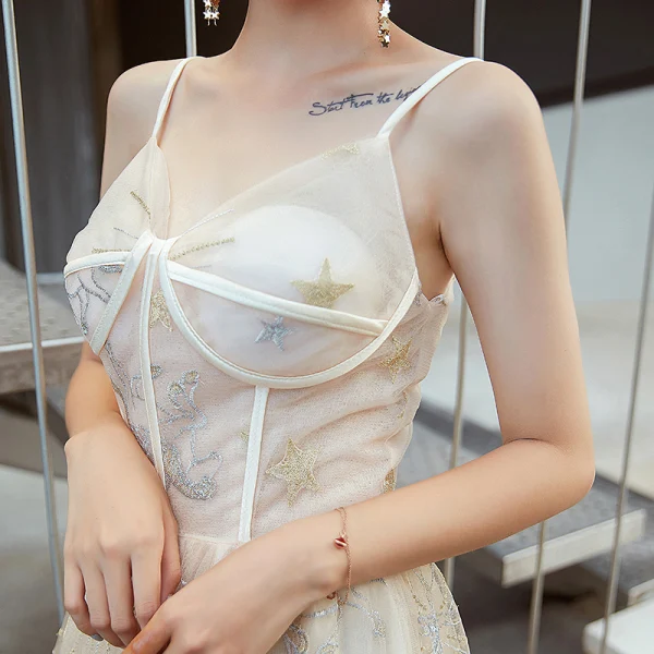 Modern / Fashion Champagne Prom Dresses 2019 A-Line / Princess Spaghetti Straps Sleeveless Star Appliques Lace Floor-Length / Long Ruffle Backless Formal Dresses