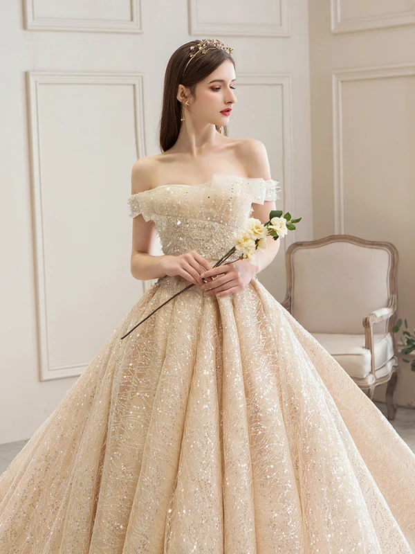 Bling Bling Champagner Brautkleider / Hochzeitskleider 2019 A Linie Off Shoulder Kurze Ärmel Rückenfreies Pailletten Perlenstickerei Glanz Tülle Kathedrale Schleppe Rüschen