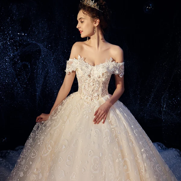 Romantic Champagne Wedding Dresses 2019 Ball Gown Off-The-Shoulder Short Sleeve Backless Heart-shaped Glitter Appliques Lace Chapel Train Ruffle