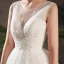 Schöne Ivory / Creme Brautkleider / Hochzeitskleider 2019 A Linie Durchsichtige V-Ausschnitt Ärmellos Rückenfreies Applikationen Spitze Pailletten Perlenstickerei Kapelle-Schleppe Rüschen
