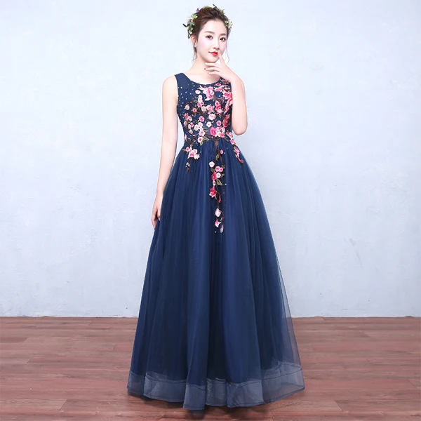 Fée Des Fleurs Bleu Marine Robe De Soirée 2019 Princesse Encolure Dégagée Sans Manches Appliques En Dentelle Paillettes Longue Volants Dos Nu Robe De Ceremonie
