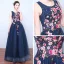 Fée Des Fleurs Bleu Marine Robe De Soirée 2019 Princesse Encolure Dégagée Sans Manches Appliques En Dentelle Paillettes Longue Volants Dos Nu Robe De Ceremonie