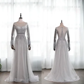 Luxe Gris Transparentes Robe De Soirée 2019 Princesse Encolure Dégagée Manches Longues Plumes Fait Main Perlage Ceinture Train De Balayage Volants Robe De Ceremonie