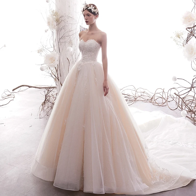 Beste Champagne Brudekjoler 2019 Prinsesse Kjæreste Avtakbar Bell Ermer Ryggløse Appliques Blonder Beading Glitter Flekkete Tyll Chapel Train Buste