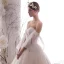 Beste Champagne Brudekjoler 2019 Prinsesse Kjæreste Avtakbar Bell ermer Ryggløse Appliques Blonder Beading Glitter Flekkete Tyll Chapel Train Buste