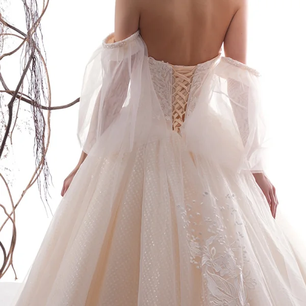 Beste Champagne Brudekjoler 2019 Prinsesse Kjæreste Avtakbar Bell ermer Ryggløse Appliques Blonder Beading Glitter Flekkete Tyll Chapel Train Buste