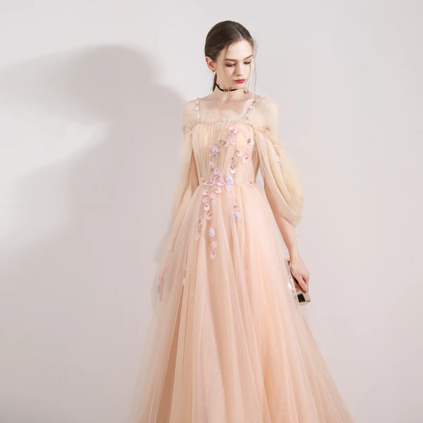 Elegant Champagne Evening Dresses  2019 A-Line / Princess Spaghetti Straps Sleeveless Appliques Flower Beading Floor-Length / Long Ruffle Backless Formal Dresses