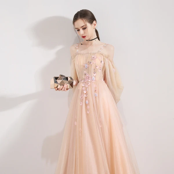 Elegant Champagne Evening Dresses  2019 A-Line / Princess Spaghetti Straps Sleeveless Appliques Flower Beading Floor-Length / Long Ruffle Backless Formal Dresses