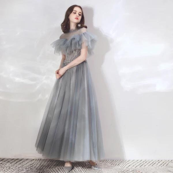 Vintage / Originale Élégant Gris Transparentes Robe De Soirée 2019 Princesse Col Haut Manches Courtes Appliques En Dentelle Perlage Longue Volants Dos Nu Robe De Ceremonie